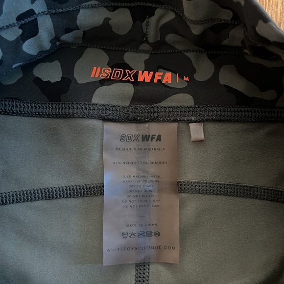 Sarah’s Day x White Fox Activewear SDX WFA Camo Leggings - Picture 4 of 5